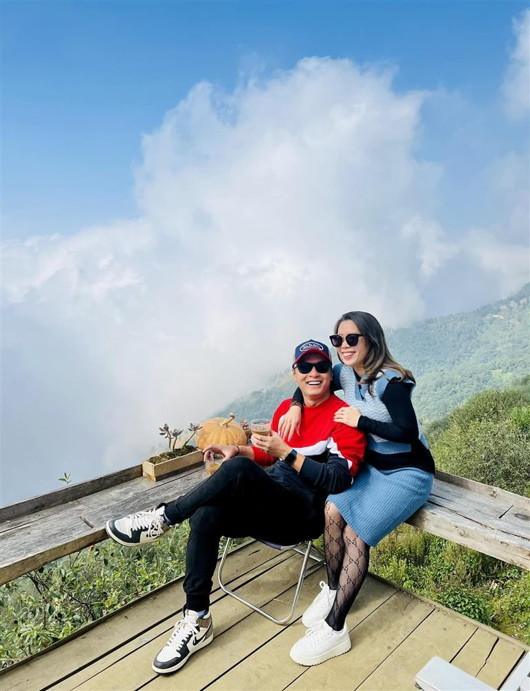 Hong Dang xa anh tinh ben vo, xung ho 