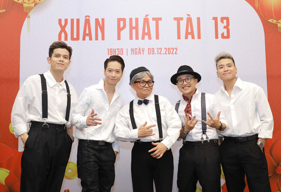 Tự Long, Xuân Bắc tập kịch, Xuân Hinh nhí nhảnh bên Hồng Vân - Hình 9 Tu Long, Xuan Bac tap kich, Xuan Hinh nhi nhanh ben Hong Van-Hinh-9