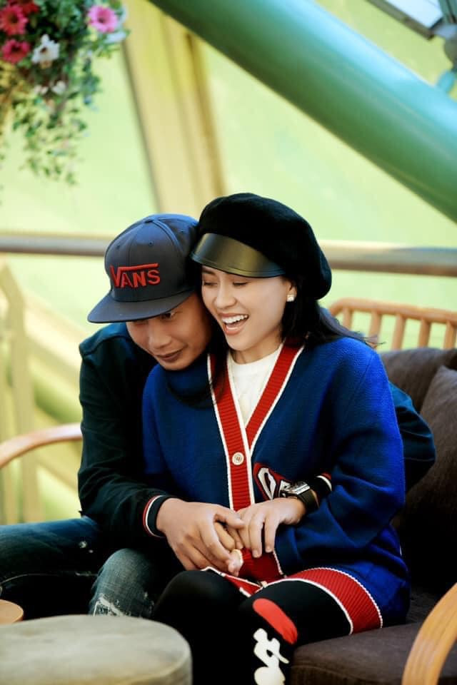 Lưu Hương Giang diện vest không nội y, BTV Hoài Anh xinh tươi - Hình 4 Luu Huong Giang dien vest khong noi y, BTV Hoai Anh xinh tuoi-Hinh-4