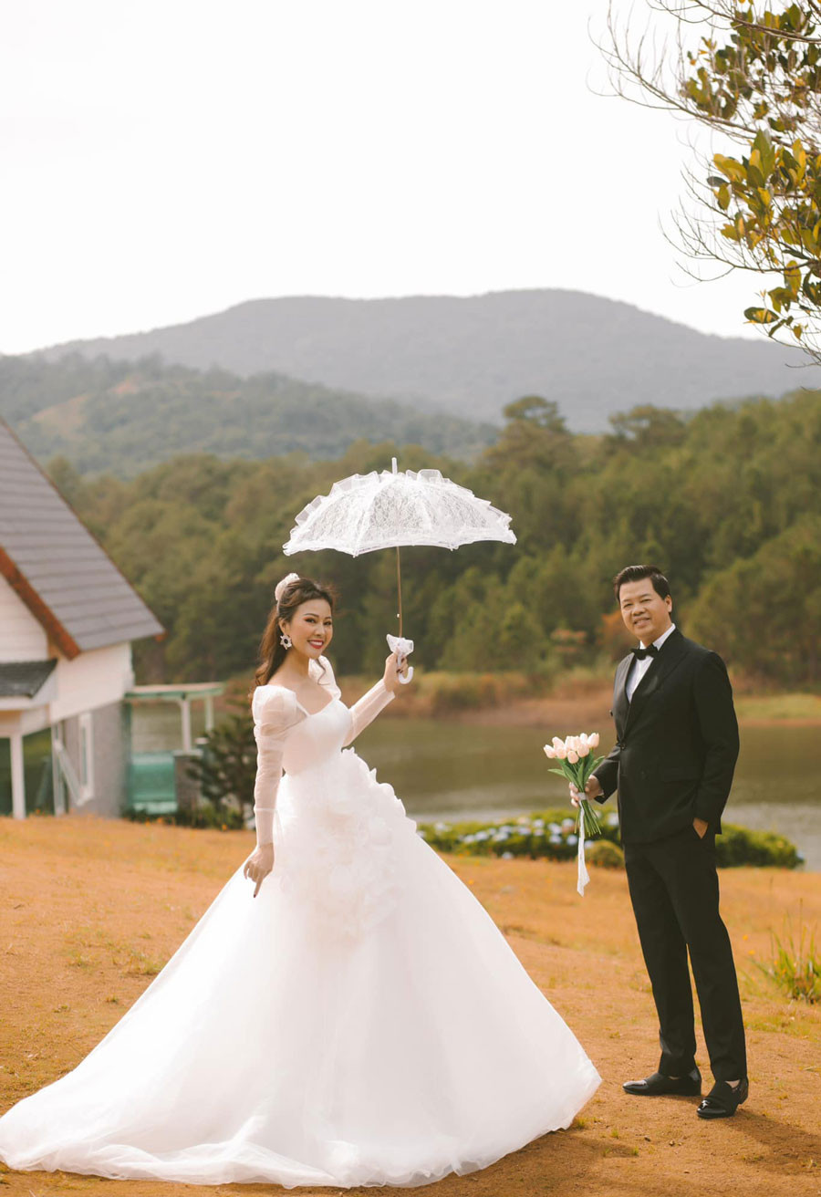 Lưu Hương Giang diện vest không nội y, BTV Hoài Anh xinh tươi - Hình 5 Luu Huong Giang dien vest khong noi y, BTV Hoai Anh xinh tuoi-Hinh-5