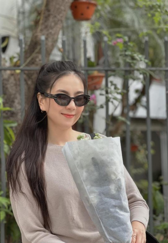  MC Mai Ngọc dịu dàng đón chào tháng 12 với nhiều niềm vui.