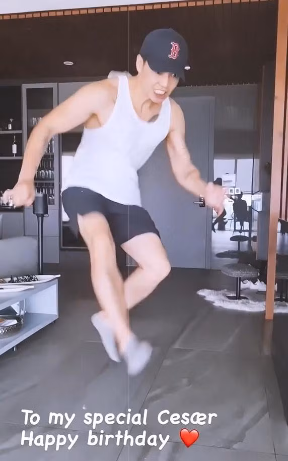 Cú bật cao khiến người xem hết hồn.