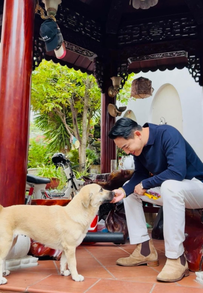 BTV Hoài Anh điệu đà, bà xã Bình Minh trẻ trung tuổi 45 - Hình 10 BTV Hoai Anh dieu da, ba xa Binh Minh tre trung tuoi 45-Hinh-10