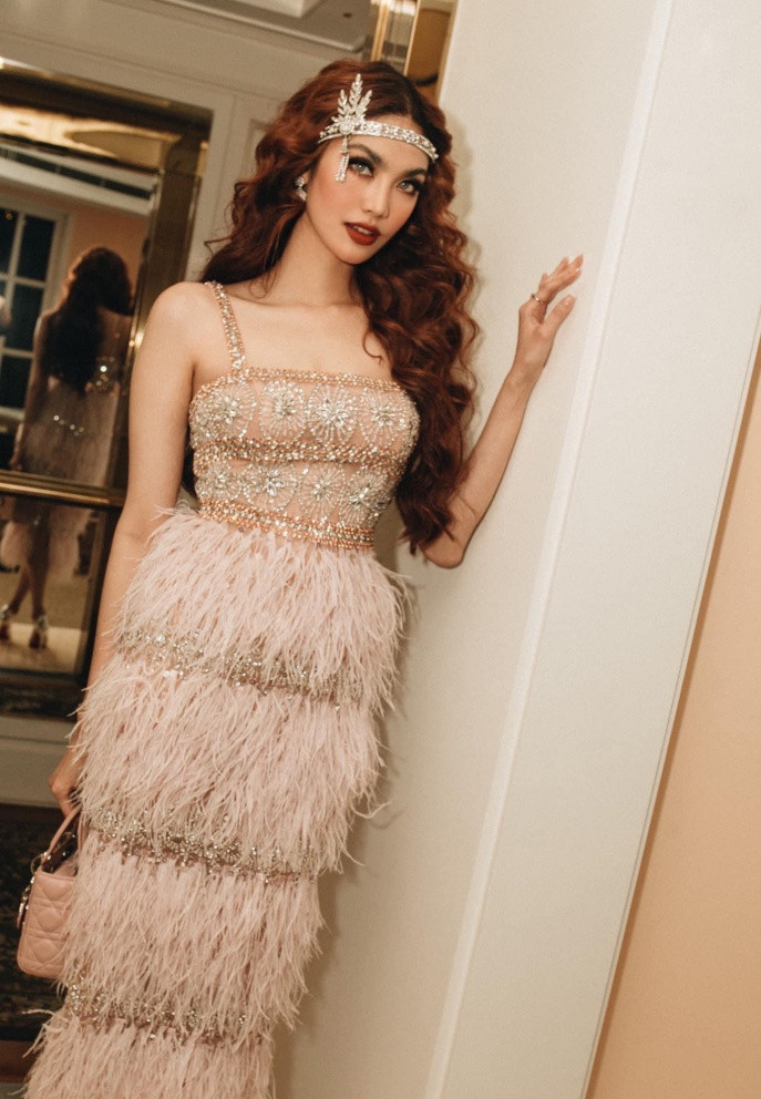 BTV Hoài Anh điệu đà, bà xã Bình Minh trẻ trung tuổi 45 - Hình 5 BTV Hoai Anh dieu da, ba xa Binh Minh tre trung tuoi 45-Hinh-5