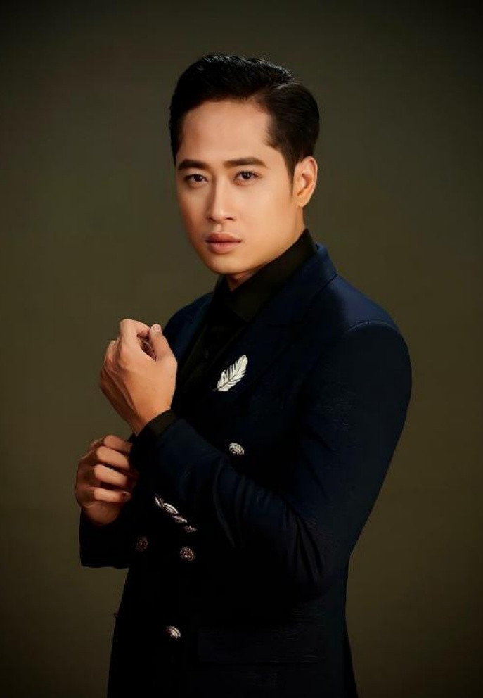 BTV Hoài Anh điệu đà, bà xã Bình Minh trẻ trung tuổi 45 - Hình 3 BTV Hoai Anh dieu da, ba xa Binh Minh tre trung tuoi 45-Hinh-3