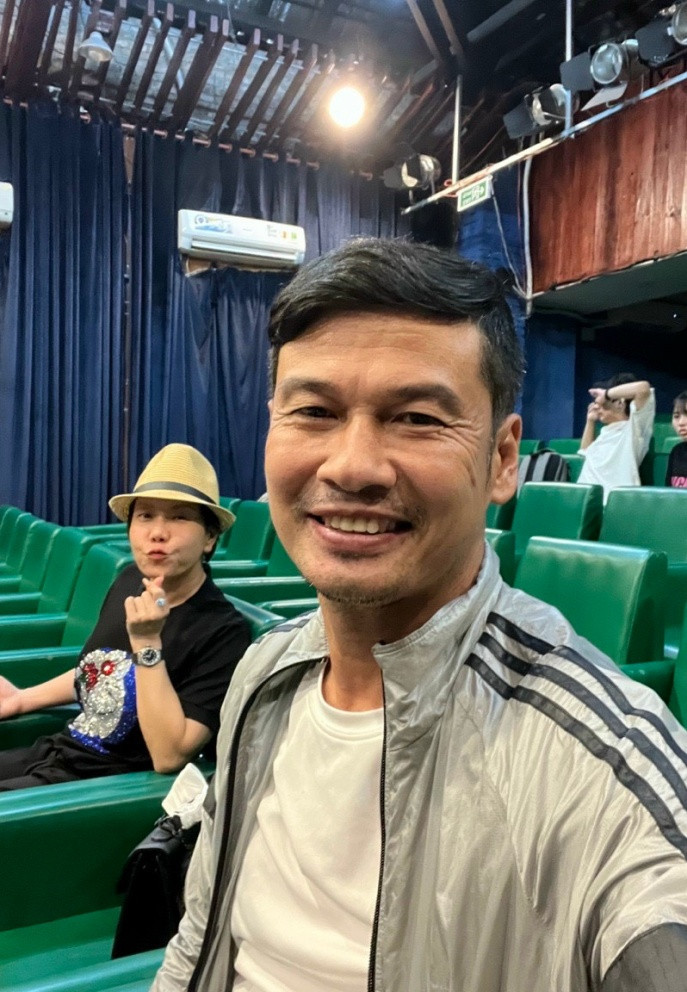 BTV Hoài Anh điệu đà, bà xã Bình Minh trẻ trung tuổi 45 - Hình 9 BTV Hoai Anh dieu da, ba xa Binh Minh tre trung tuoi 45-Hinh-9