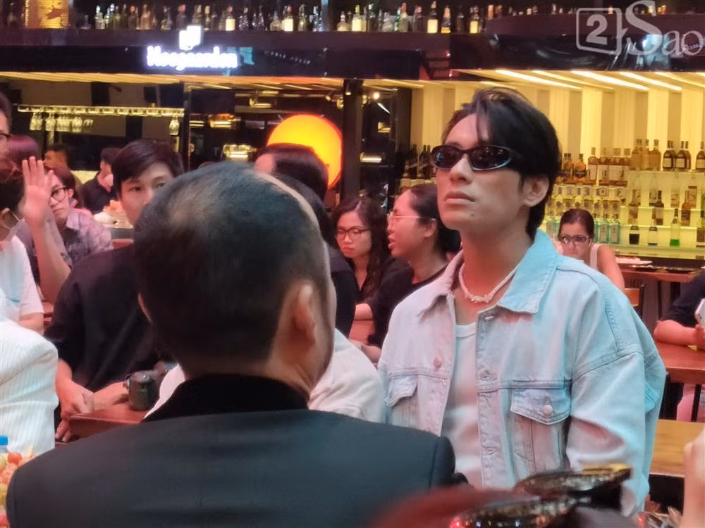 Kiều Minh Tuấn ở hiện tại gọn gàng hơn hẳn quãng thời gian trước.