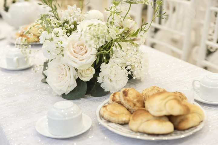 Dàn phù dâu toàn mỹ nhân trong đám hỏi Á hậu Thuỳ Dung - Hình 2 Dan phu dau toan my nhan trong dam hoi A hau Thuy Dung-Hinh-2