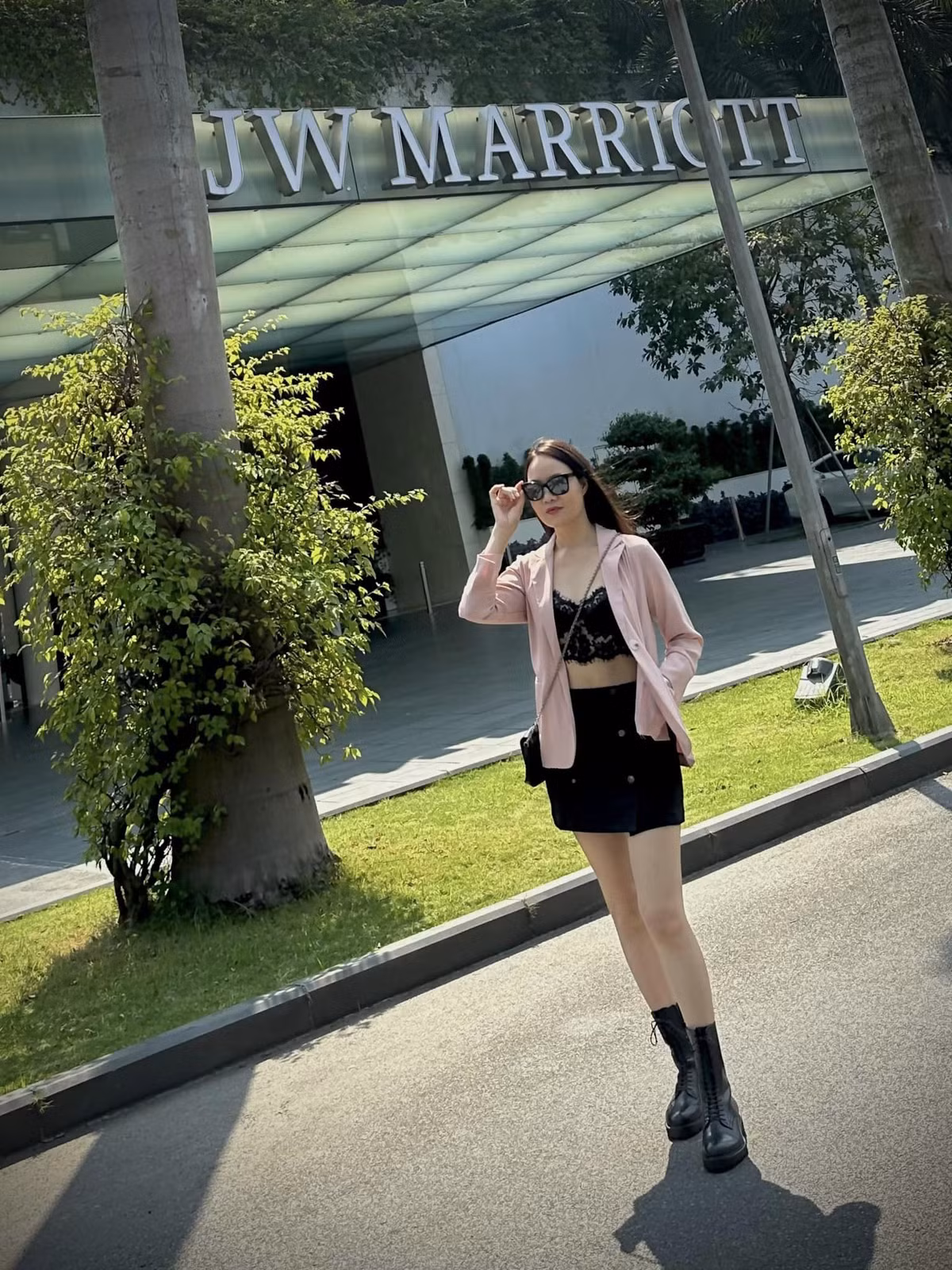 Vợ NSND Công Lý than "đau ốm, hết tiền", Mai Ngô ngày càng đẹp - Hình 10 Vo NSND Cong Ly than