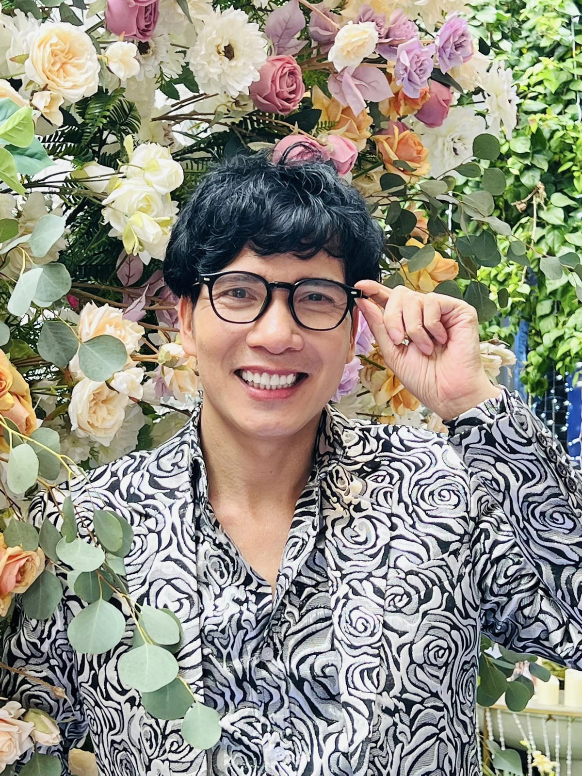 Vợ NSND Công Lý than "đau ốm, hết tiền", Mai Ngô ngày càng đẹp - Hình 2 Vo NSND Cong Ly than