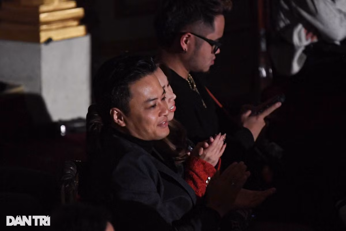 Hong Dang, Ho Hoai Anh cung xuat hien sau on ao doi tu-Hinh-2