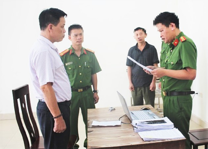 Bat cuu doi truong doi trat tu do thi lua ban dat gan 30 ty