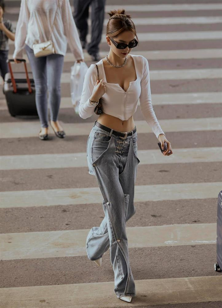 gọc Trinh có đội ngũ stylist liên tục cập nhật các xu hướng trên thế giới nên cô thường không đóng khung hay gò bó trong một phong cách cụ thể.