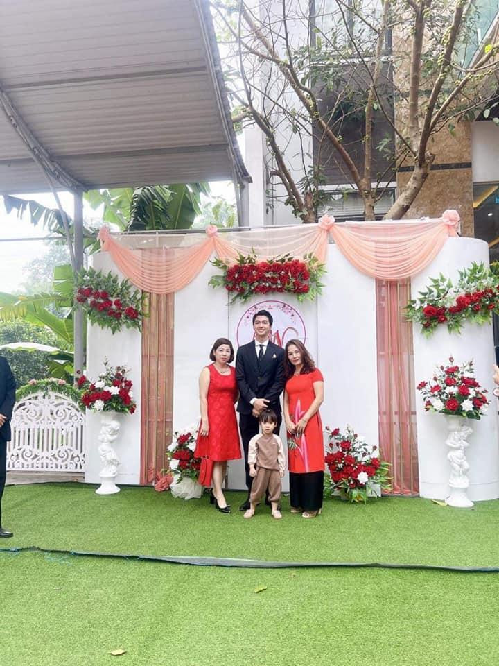 ình An bảnh bao trong ngày trọng đại.