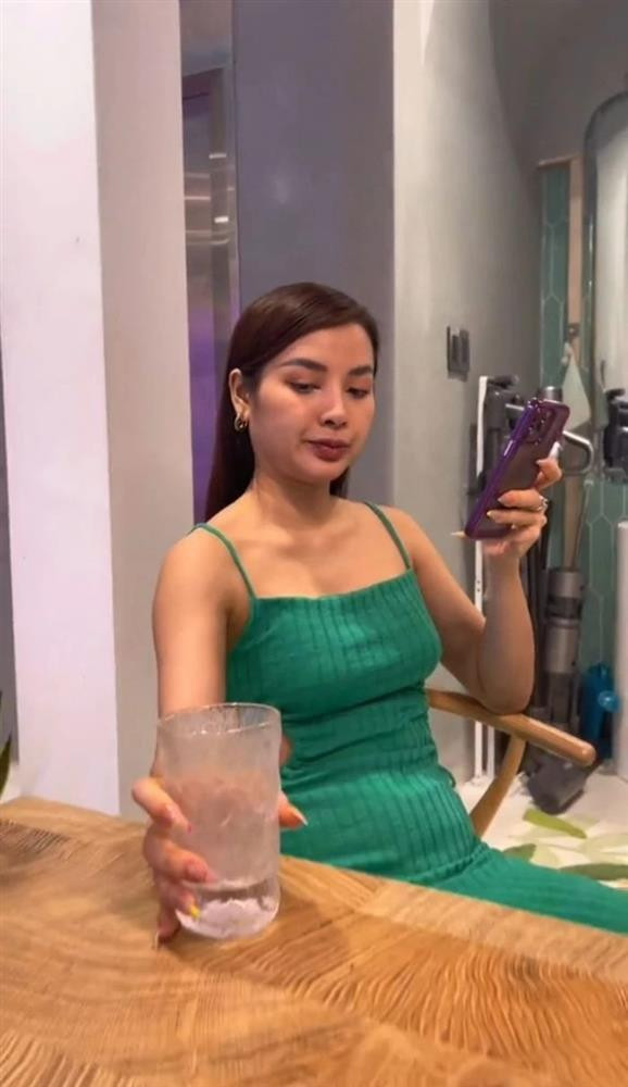 Phuong Trinh Jolie lo vong 2 lum lum sau khi ket hon-Hinh-2