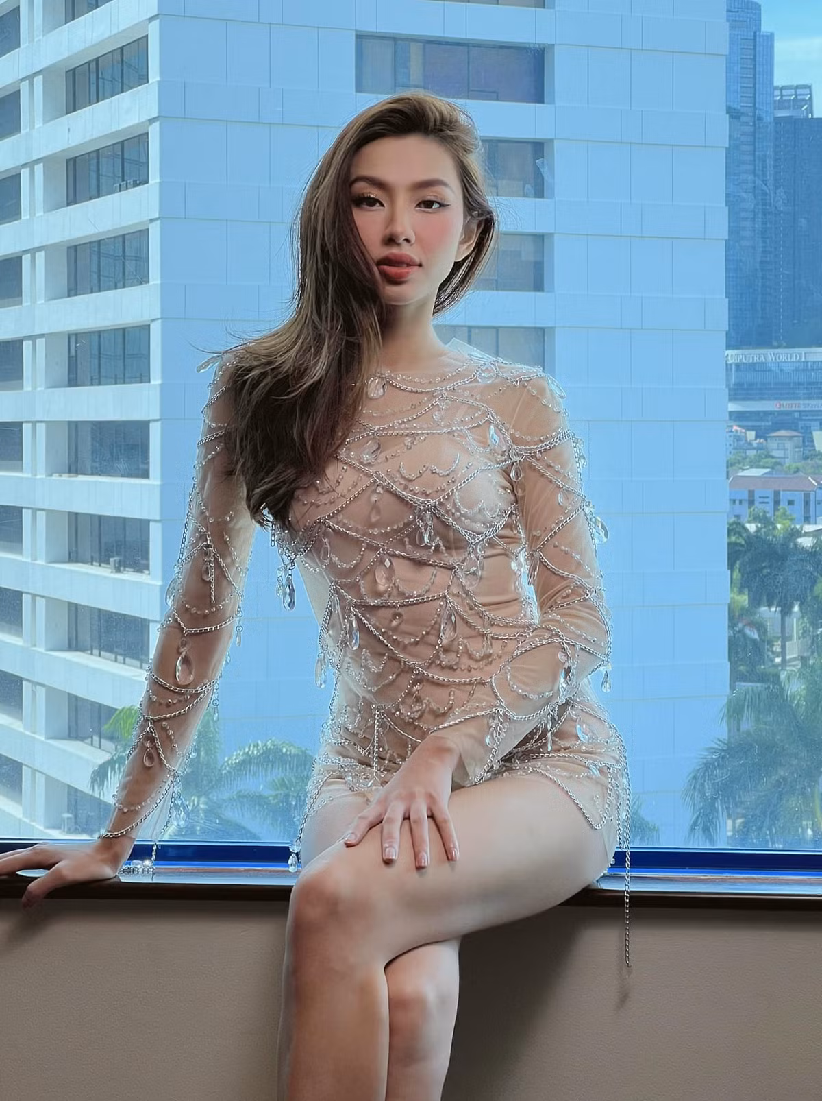 Tang Thanh Ha dep man ma, vo Tran Thanh than 