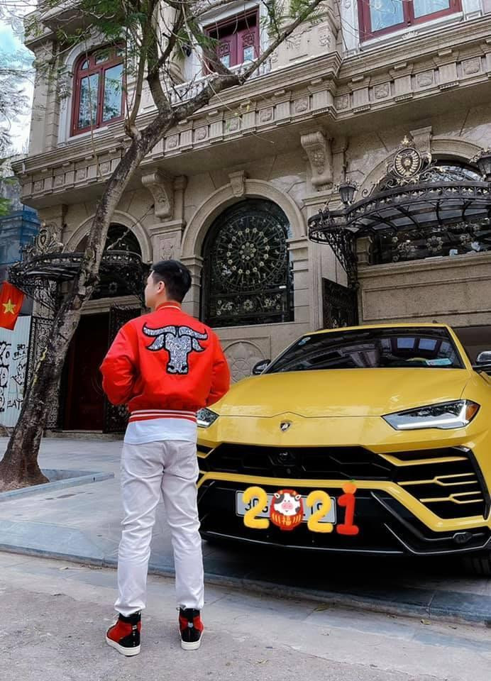 ##ss###style="text-decoration: underline;">Ông xã Đỗ Mỹ Linh ít khi khoa trương trên MXH nhưng ai cũng biết anh sở hữu gia tài đồ sộ xứng tầm với danh xưng thiếu gia, không chỉ đồng hồ mà còn là loạt siêu xe bạc tỷ.