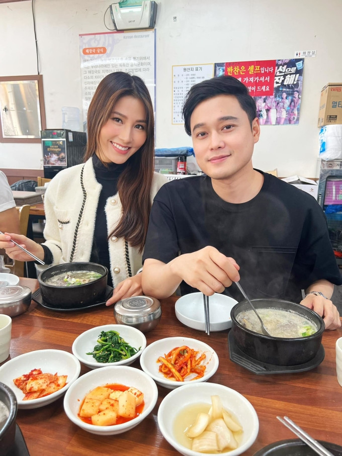 Quang Vinh lên lịch trình foodtour gồm nhiều món đặc trưng xứ Hàn cùng Diễm My 9X như gà hầm sâm, canh xương bò, thịt nướng, gà rán, hải sản...