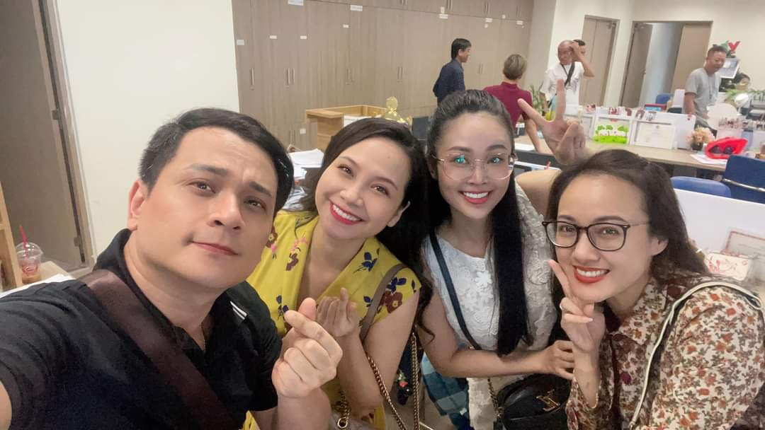 Hội bạn thân toàn MC nổi tiếng ở "vũ trụ MC VTV" Danh Tùng, Mỹ Lan, Thuỳ Linh, Hoài Anh tụ họp.