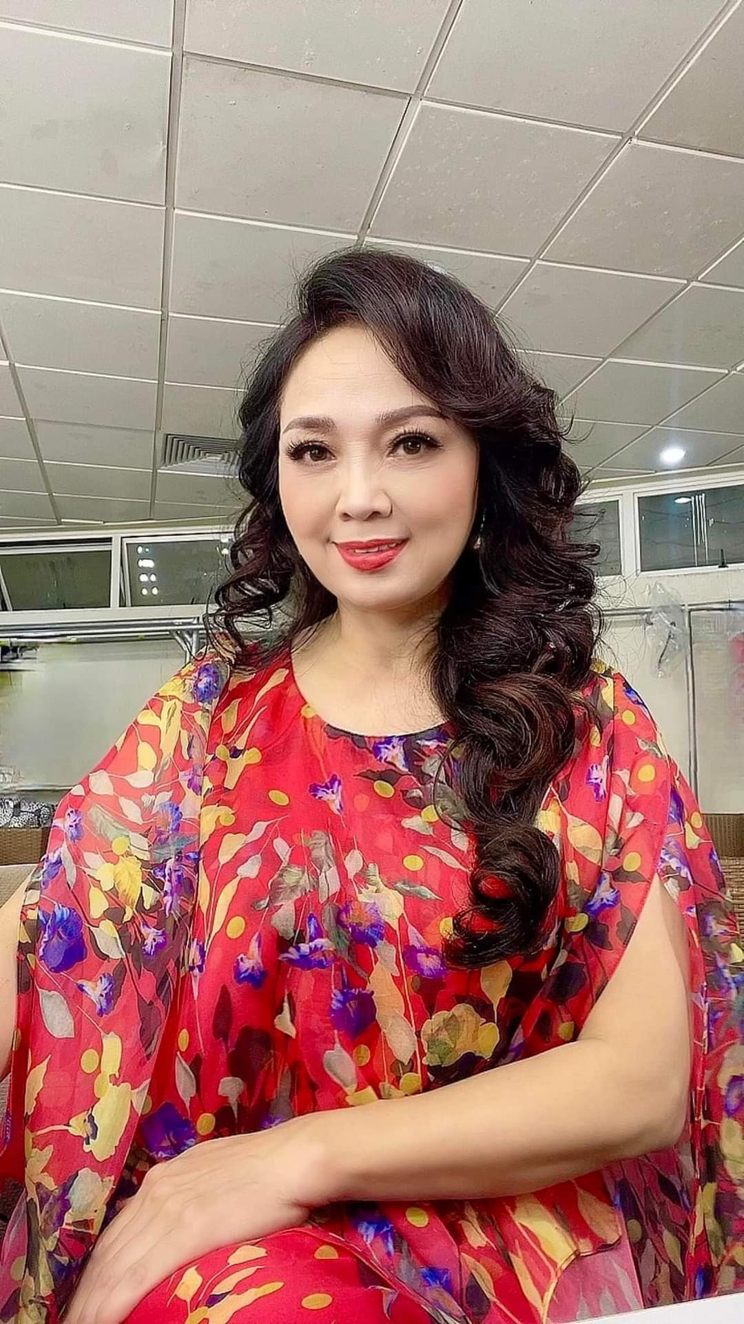 NSND Thái Bảo tươi tắn sau buổi biểu diễn.