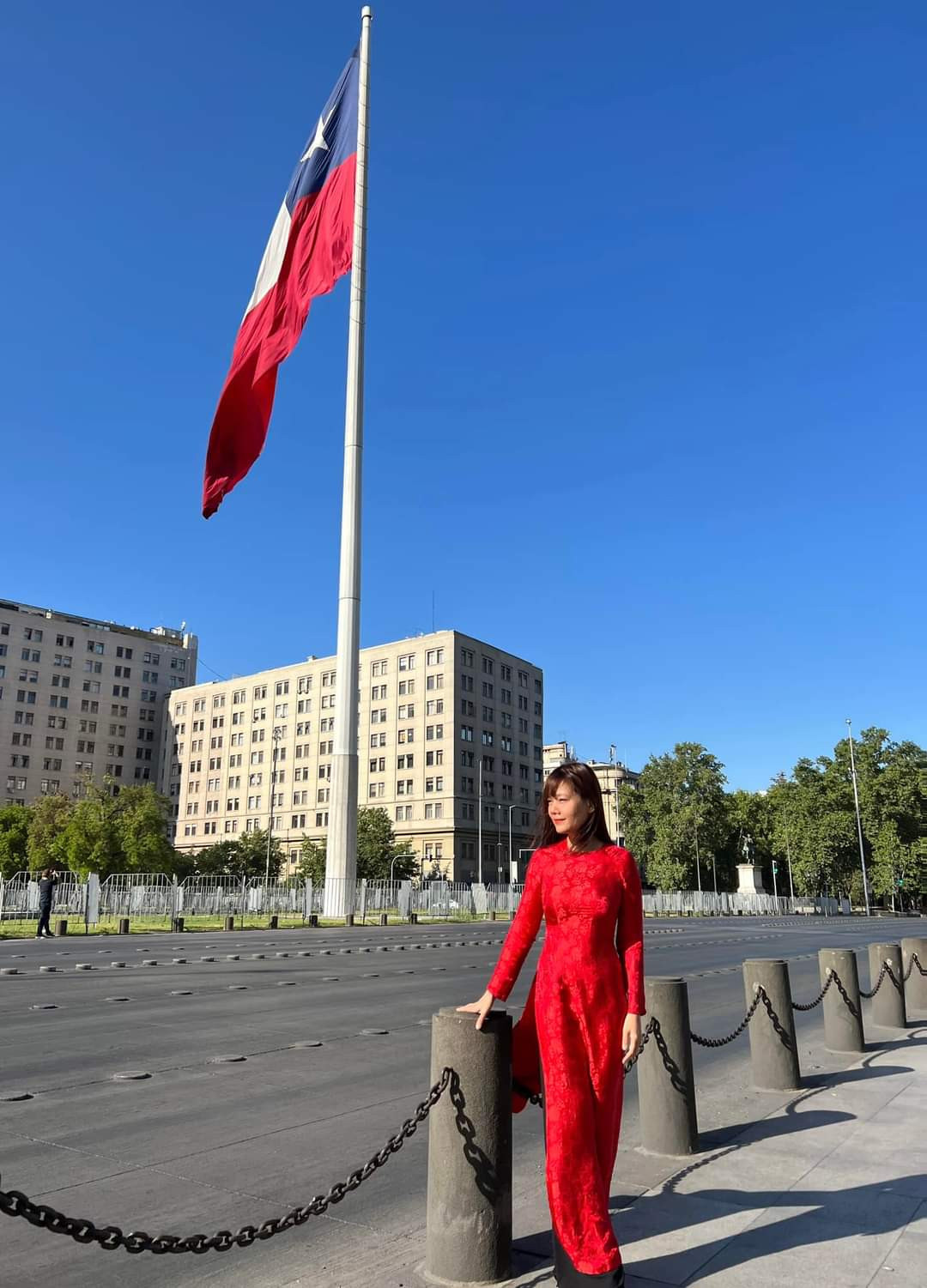 Bông Mai checkin ở Chi Lê.