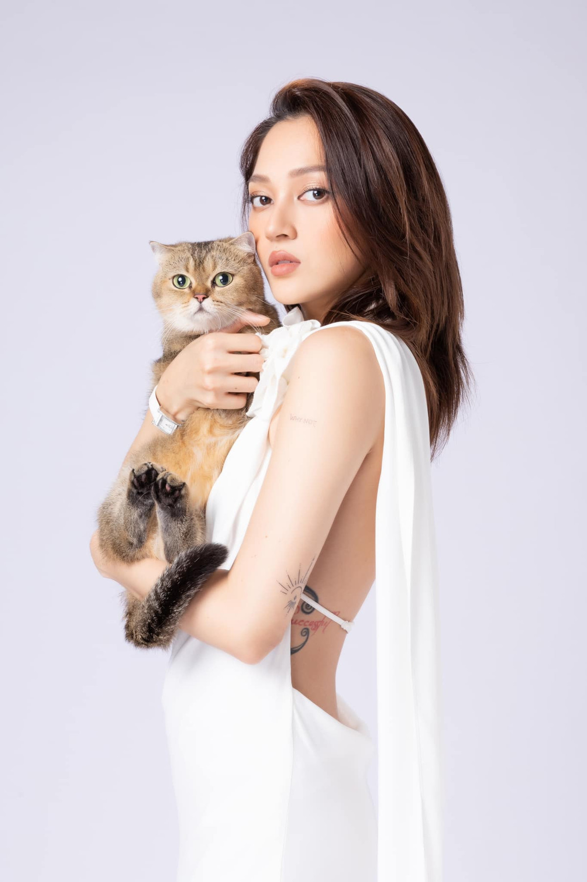 MC Thuỳ Linh tình tứ bên chồng, NSND Thu Hà muốn làm "công chúa" - Hình 4 MC Thuy Linh tinh tu ben chong, NSND Thu Ha muon lam