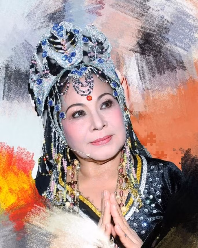 Nghe si cai luong Bich Thuy qua doi tuoi 73 vi dau tim