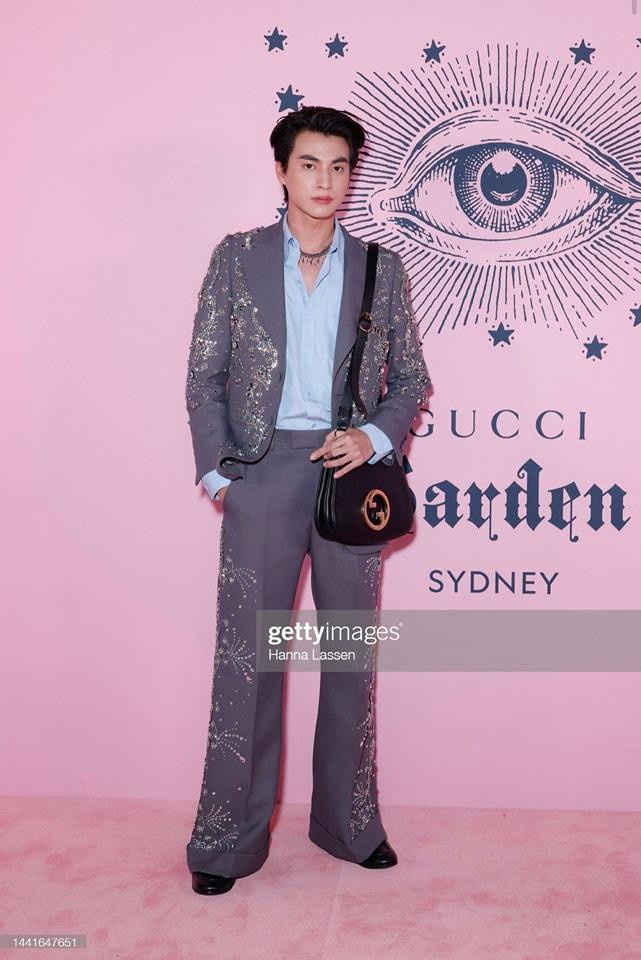 ulf Kanawut là ngôi sao trẻ được yêu thích ở xứ sở Chùa Vàng. Anh vụt sáng sau bộ phim đề tài đồng tính "TharnType: The Series" đóng chung với nam diễn viên Mew Suppasit. Vừa qua, Gulf cũng tổ chức thành công buổi fanmeeting tại Việt Nam.