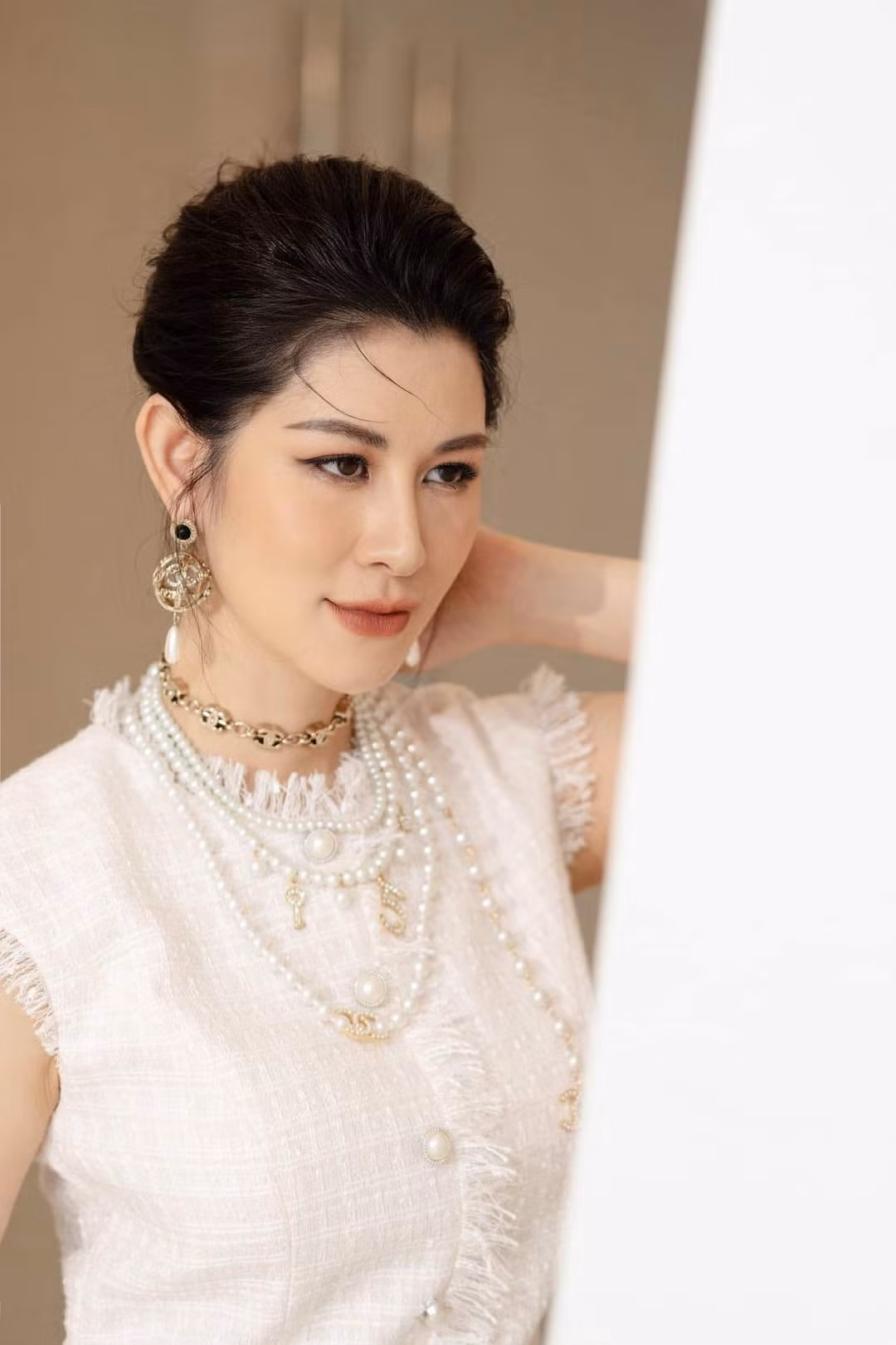 Diễn viên Lưu Huyền Trang xinh đẹp cá tính.