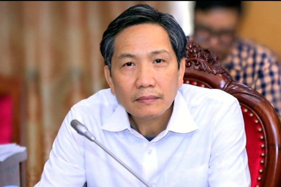 Gan 40.000 cong chuc, vien chuc thoi viec: “Anh ra thi lai co chi vao“