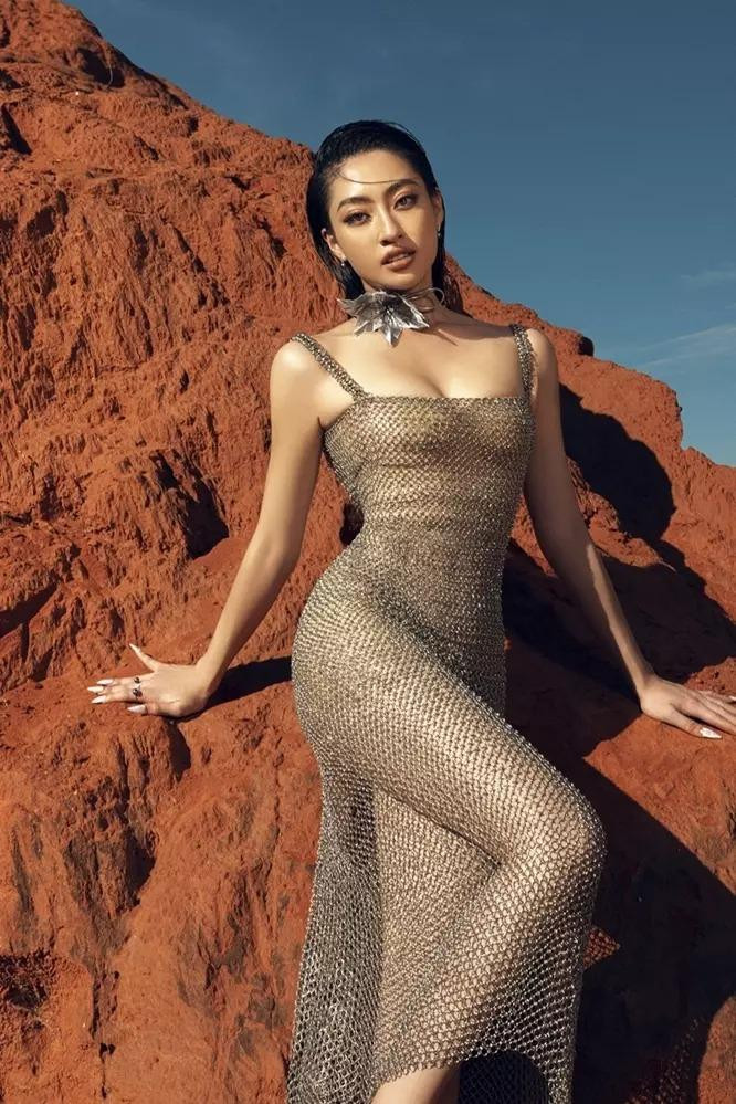 hông đi theo hình ảnh sang trọng và an toàn, Lương Thùy Linh tích cực cập nhật các xu hướng của giới trẻ Âu Mỹ.