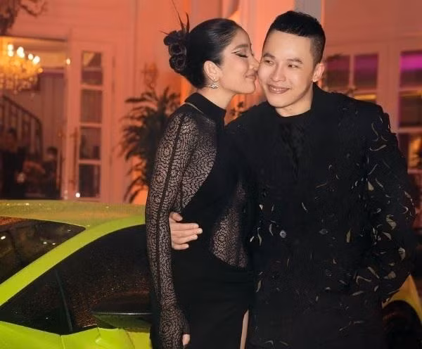 “Vo moi” len tieng tin cap Vu Khac Tiep, soan ngoi Ngoc Trinh