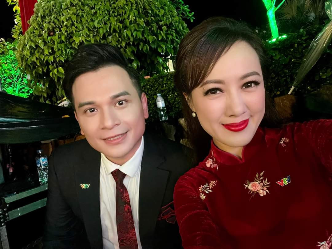Mạnh Trường khoe con thứ 3, Đan Lê tâm sự buồn - Hình 2 Manh Truong khoe con thu 3, Dan Le tam su buon-Hinh-2