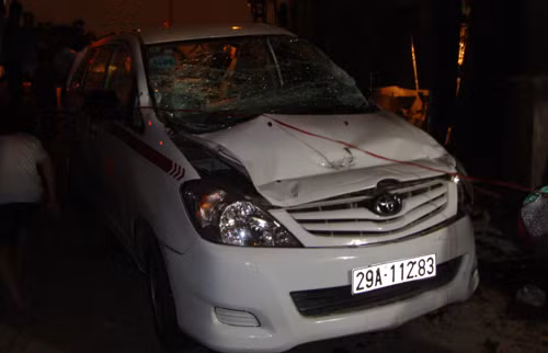 Tài xế taxi Tú vượt qua đường sắt khiến 9 người thương vong.