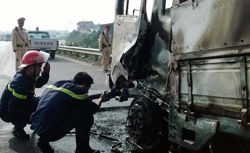 Nơi gây ra sự cố cháy xe tải.