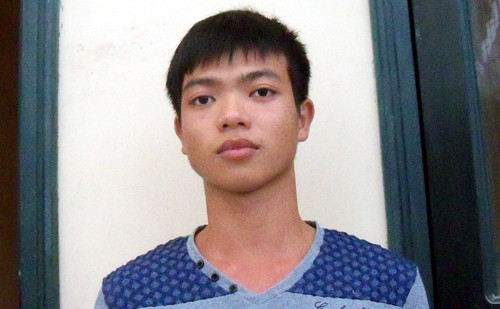 Đối tượng Thiêm tại cơ quan công an.