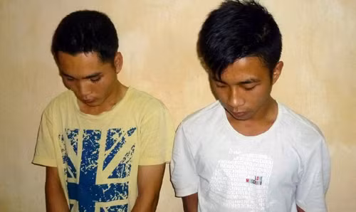 Hai kẻ cướp tại cơ quan công an.