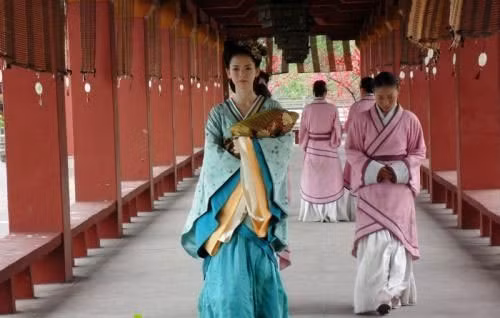 Nhan sắc mặn mà và vóc dáng thon gọn sau khi sinh con của công chúa Quán Đào trong bộ phim “Mỹ nhân tâm kế”.