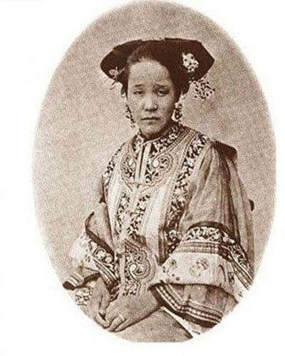 Còn đây là nhan sắc thực của một phi tử thời nhà Thanh.