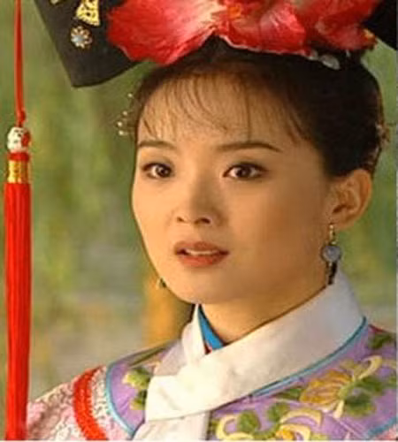 Vẻ đẹp hiền dịu của Tình Nhi cách cách trên màn ảnh Hoa Ngữ.