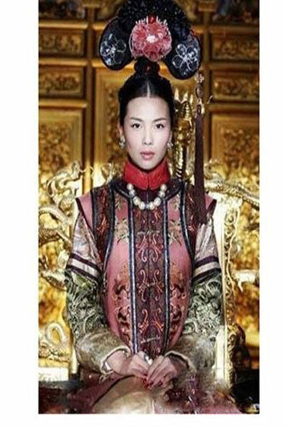 Nữ diễn viên Lưu Đào gây ấn tượng mạnh với khán giả truyền hình khi đảm nhiệm vai Cẩn phi - phi tần của vua Quang Tự trong bộ phim “Kiến Đảng vĩ nghiệp”.