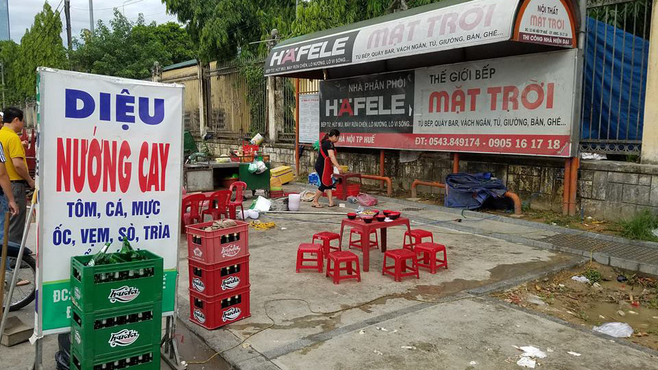 Quán nướng cay Diệu – nơi xảy ra vụ ẩu đả khiến một thanh niên bị đâm chết Quán nướng cay Diệu – nơi xảy ra vụ ẩu đả khiến một thanh niên bị đâm chết