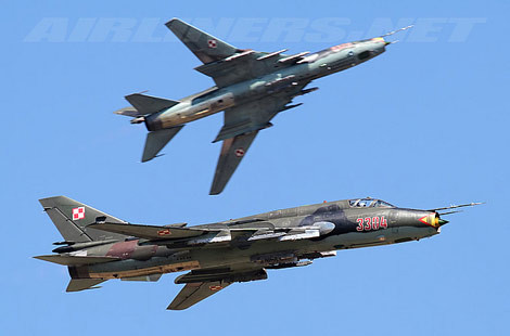 Máy bay cường kích cánh cụp cánh xòe Su-22M4 của Không quân Ba Lan.