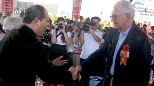 Phó Thủ tướng Nguyễn Thiện Nhân chào mừng các nhà khoa học thế giới tại Gặp gỡ Việt Nam