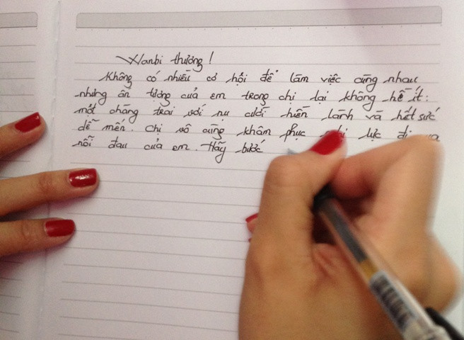 Vũ Thu Phương viết những dòng tưởng niệm trong sổ tang