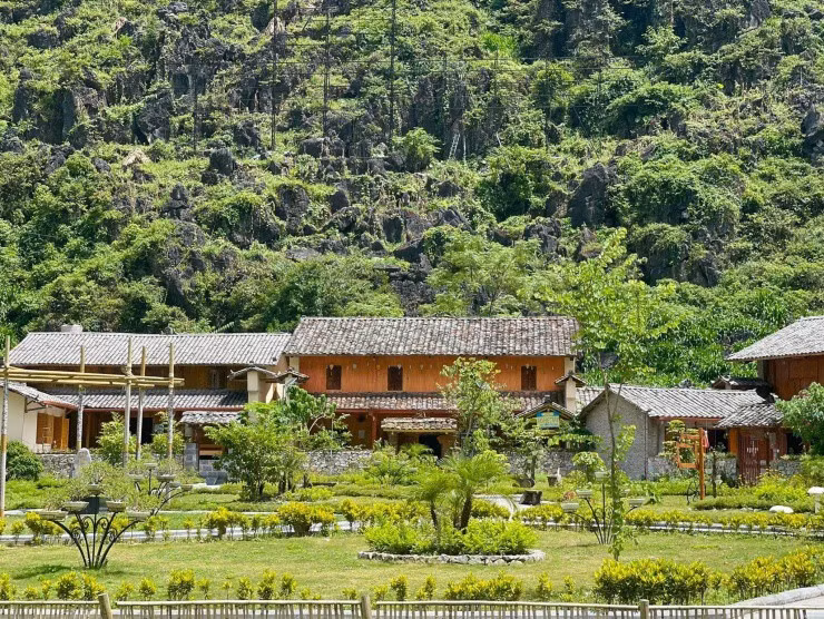 Kham pha Ha Giang: Dam minh trong ve hoang so, nui da hung vi