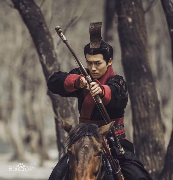 Tan Thuy Hoang nhan tam day me ruot, doat mang 2 nguoi em-Hinh-5