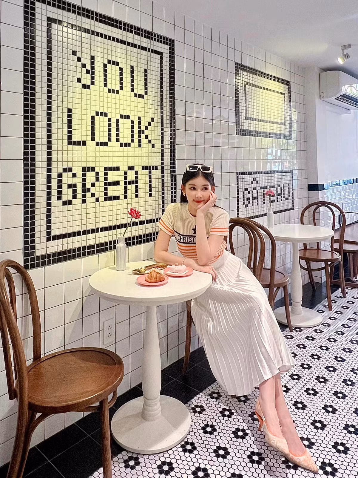 Ngan Anh: “Gia tri cua Hoa hau con nam o dao duc, pham chat...“-Hinh-3