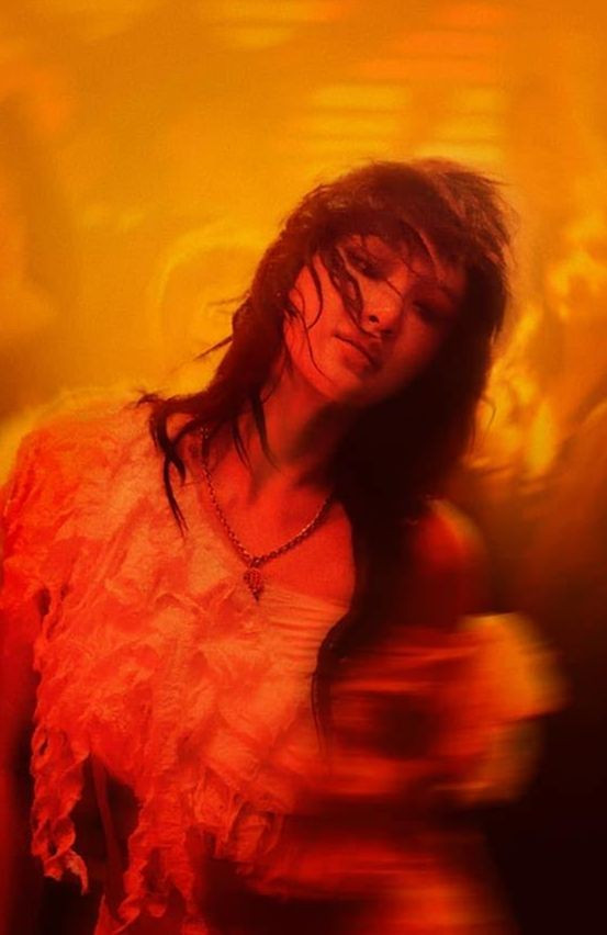 Ai cuu ca si Hien Ho?