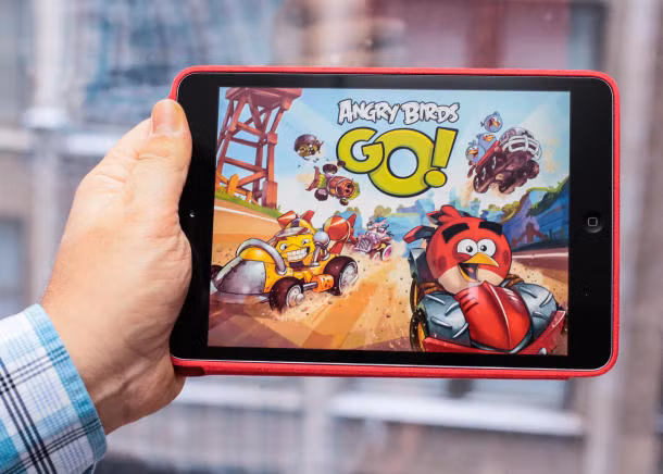 Bước 3: Tìm chọn và tải ứng dụng ưa thích miễn phí, bằng cách vào iTunes hoặc ứng dụng App Store. Bạn cũng có thể xem truyền hình tính phí trên iPad mà không cần trả thêm đồng nào bằng cách Subscribe các kênh qua email.